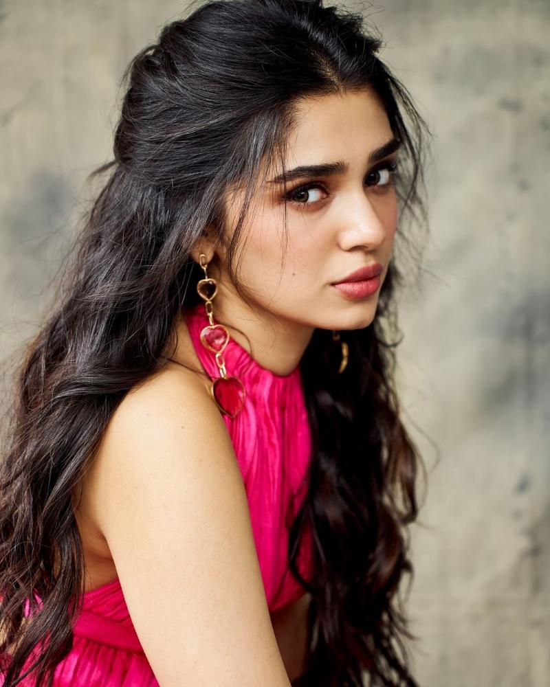 krithi-shetty-wear-pink-dress